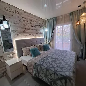 orlando-luxury-apartament.adeje-hotels.com/